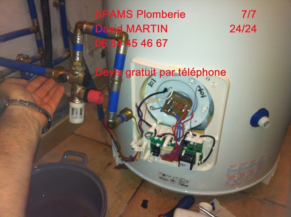 Chauffe-eau en panne : dépannage plomberie Bron 06.84.45.46.67.jpg